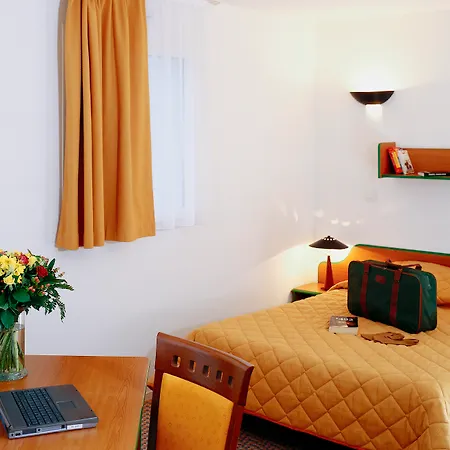 Adagio Access Paris Aparthotel *