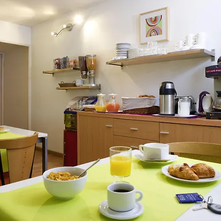 Adagio Access Paris Lägenhetshotell Maisons-Alfort