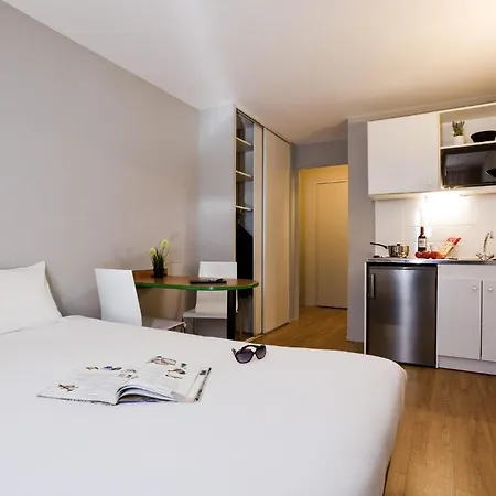 Adagio Access Paris Aparthotel *