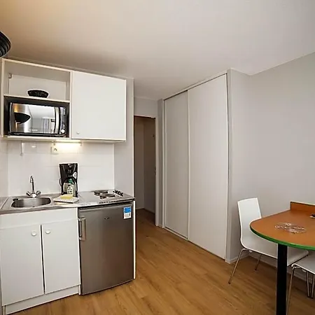 Adagio Access Paris Aparthotel *