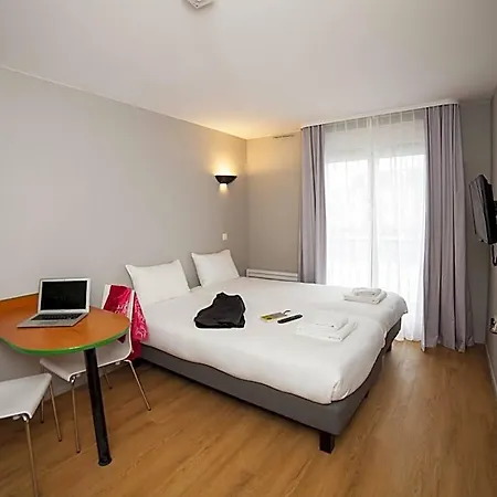 Adagio Access Paris Aparthotel *