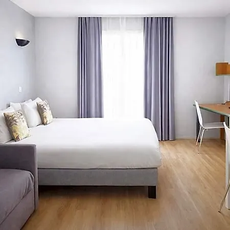 Adagio Access Paris Aparthotel *