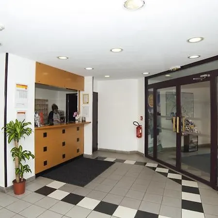 公寓式酒店 巴黎迈松阿尔福阿德吉奥阿克瑟斯公寓式酒店 *