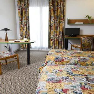 Adagio Access Paris Apartahotel 3*