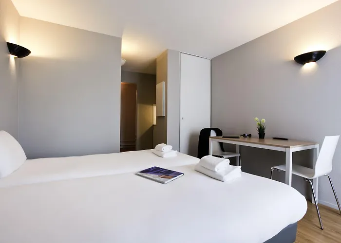 Adagio Access Paris Мезон-Альфор