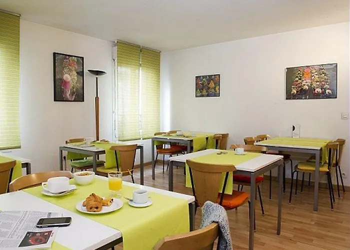 Adagio Access Paris